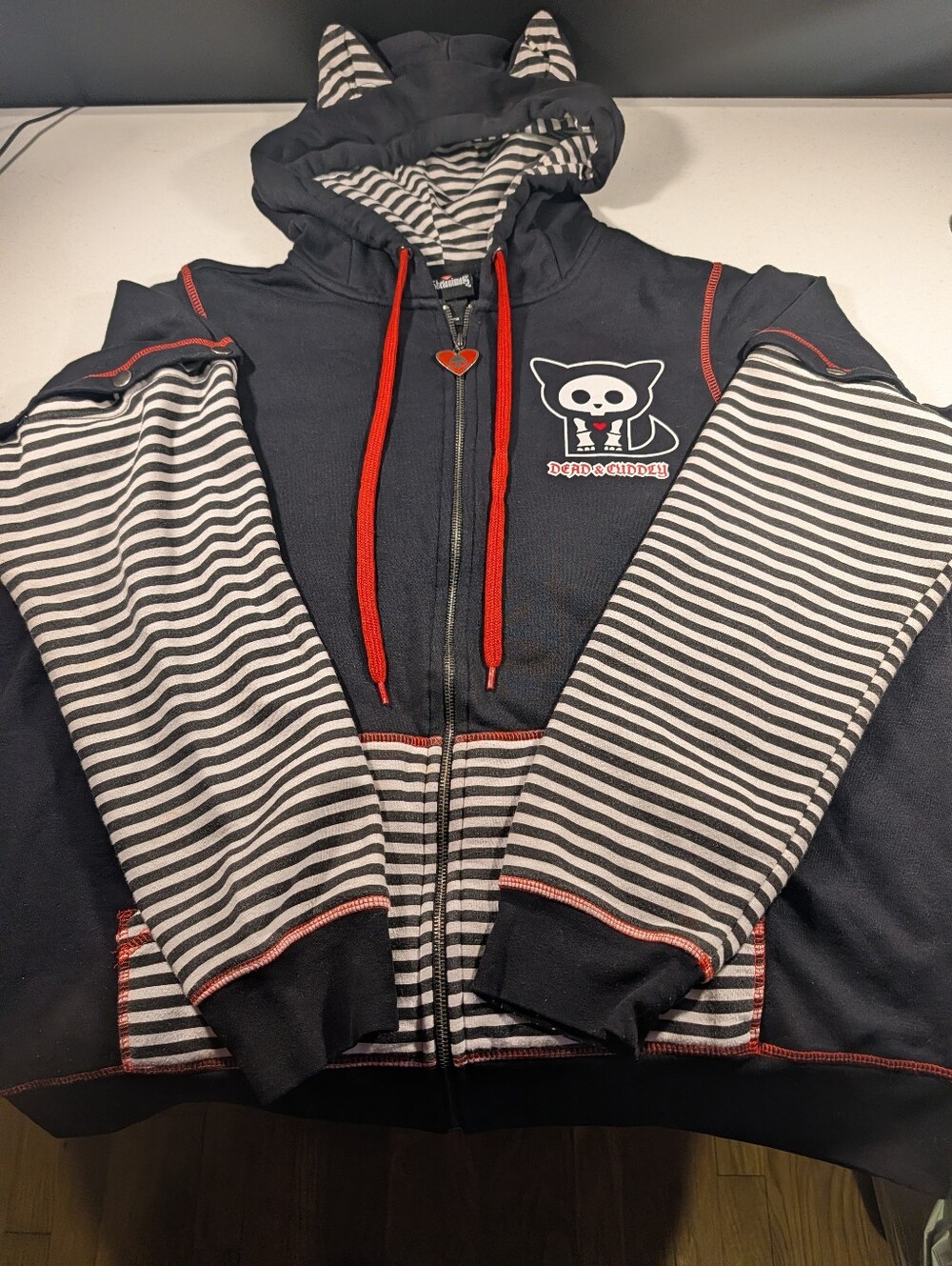 Skelanimals Kit The Cat Detachable Sleeve Hoodie - Hot Topic Retro Release